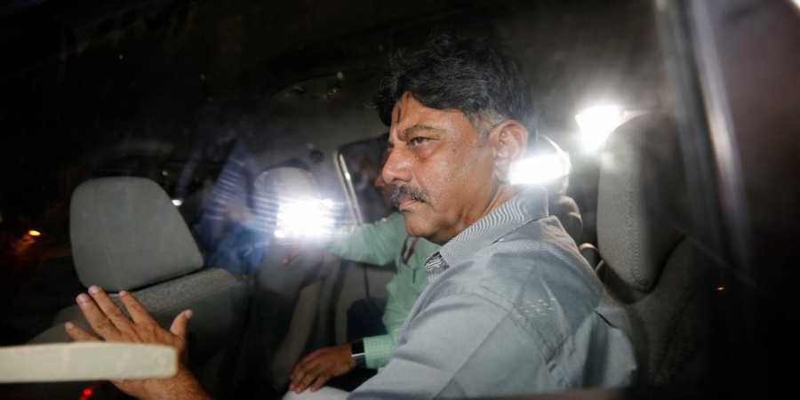 డికె శివకుమార్పై ఇడి చార్జిషీట్ డికె శివకుమార్పై ఇడి చార్జిషీట్