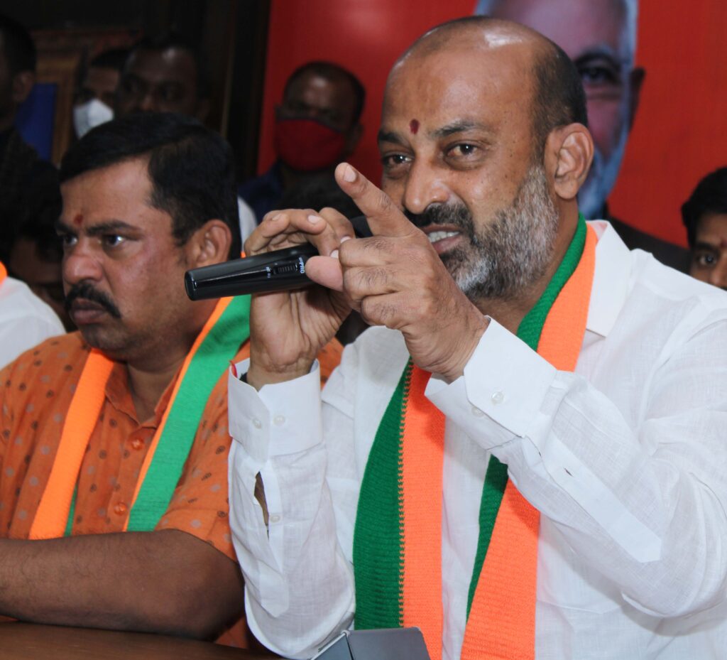 సీఎం కేసీఆర్‌కు బండి సంజయ్‌ డెడ్‌లైన్