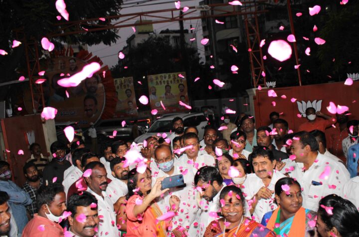 కేటీఆర్ ను సీఎం చేస్తే అణు బాంబు పేలడం పక్కా