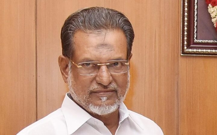 ఎన్నికల ప్రచారంలో  అన్నాడీఎంకే ఎంపీ మృతి 