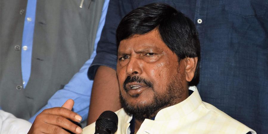 ఉద్ధవ్ ఠాక్రే కూడా రాజీనామా చేయాలి ఉద్ధవ్ ఠాక్రే కూడా రాజీనామా చేయాలి