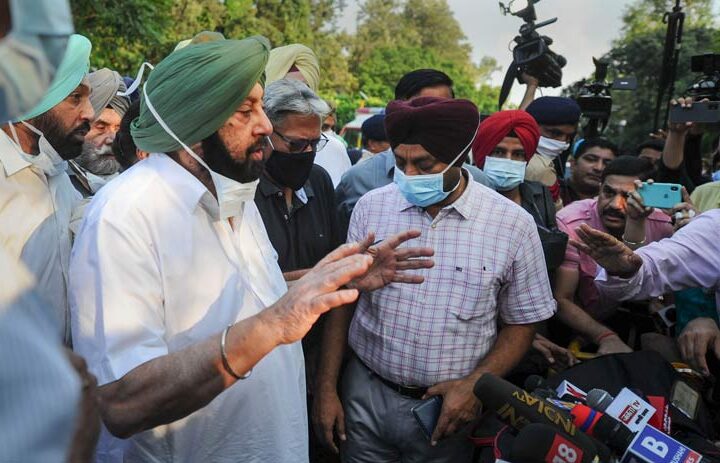 సిద్ధూ దేశ ద్రోహి … అతనితో  దేశ భద్రతకు ముప్పు