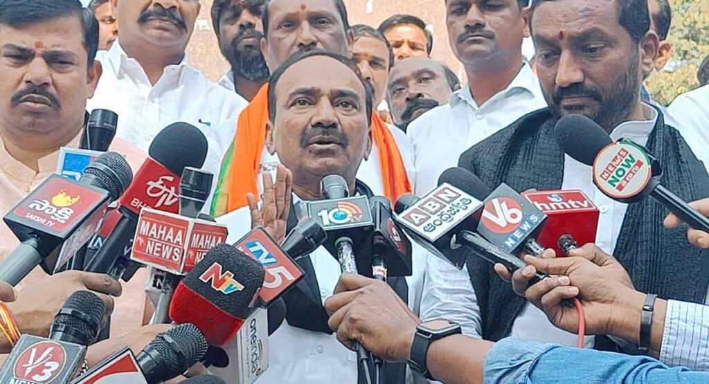 బీజేపీ ఎమ్మెల్యేల సస్పెన్షన్కు కారణాలడిగిన హైకోర్టు బీజేపీ ఎమ్మెల్యేల సస్పెన్షన్కు కారణాలడిగిన హైకోర్టు