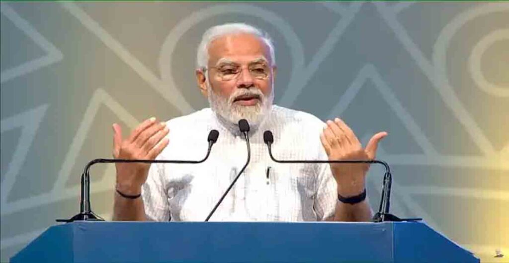 పెట్రోలులో 10 శాతం ఇథనాల్ను మిళితం లక్ష్యం సాధించాం పెట్రోలులో 10 శాతం ఇథనాల్ను మిళితం లక్ష్యం సాధించాం