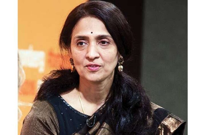 నేషనల్ స్టాక్ ఎక్స్ఛేంజ్ మాజీ సీఈఓ చిత్ర రామకృష్ణ అరెస్ట్