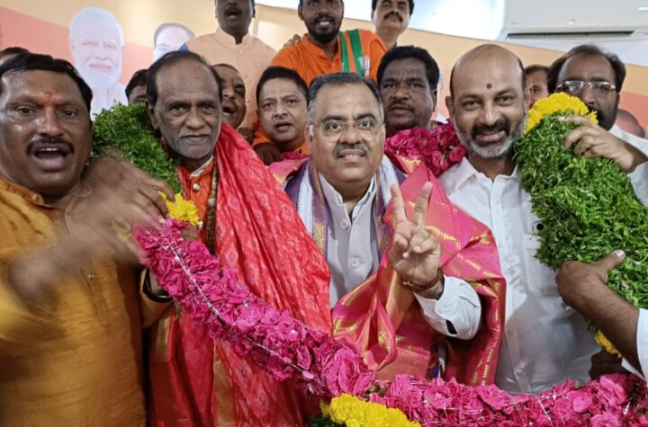 రాజ్యసభ సభ్యునిగా లక్ష్మణ్ ప్రమాణస్వీకారం 