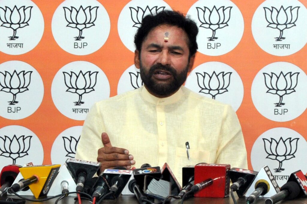 అన్నా చెల్లెళ్లు చెప్పేవన్నీ అబద్దాలే