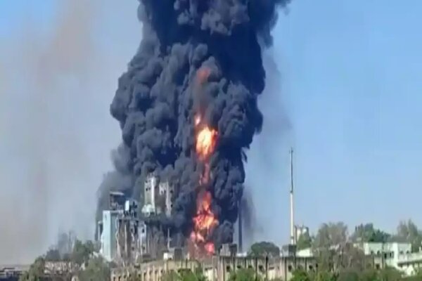 నాసిక్ జిందాల్ యూనిట్ లో భారీ అగ్నిప్రమాదం.. ఇద్దరు మృతి