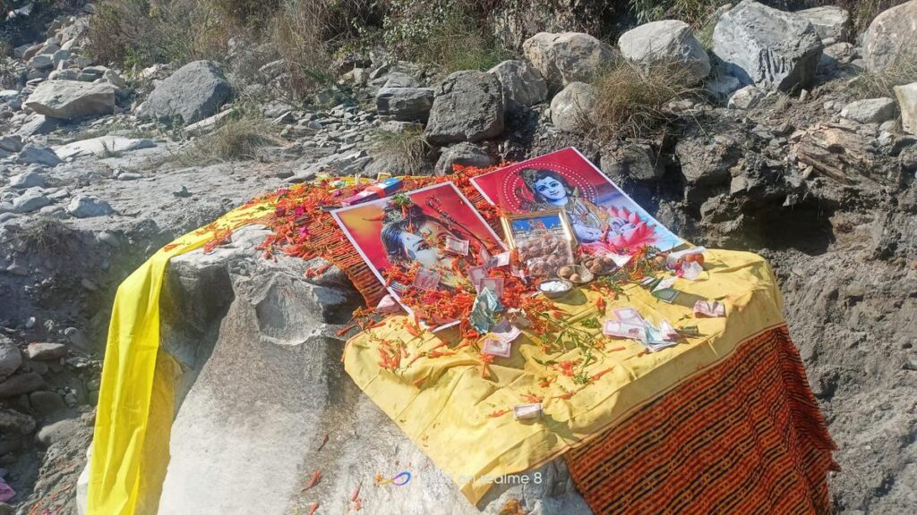 అయోధ్య సీతారాముల విగ్రహాలకు నేపాల్ కొండరాయి