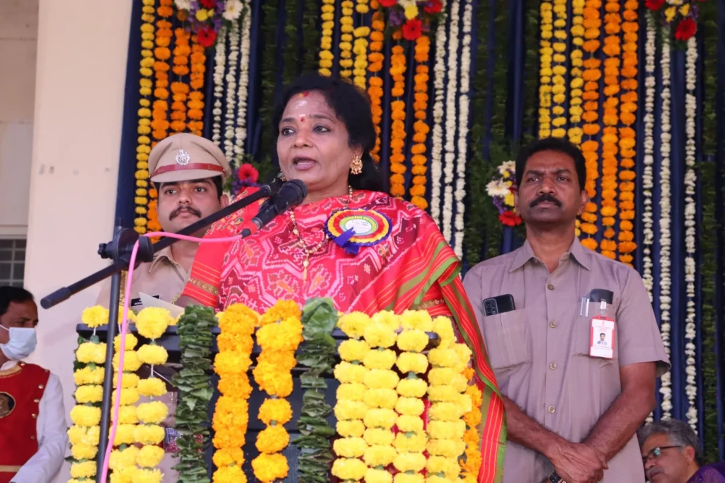 అత్యంత వేగవంతంగా అభ్యున్నతి చెందుతున్న దేశం మనది అత్యంత వేగవంతంగా అభ్యున్నతి చెందుతున్న దేశం మనది