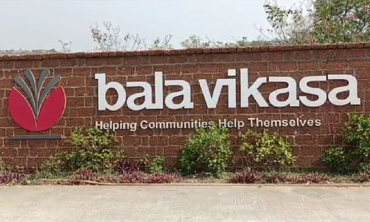 క్రిస్టియన్ మిషనరీలతో పాటు పలు సంస్థలపై ఐటీ సోదాలు