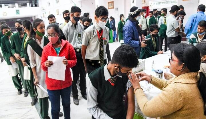 కరోనా కేసులు పెరగడంపై కేంద్రం అప్రమత్తం