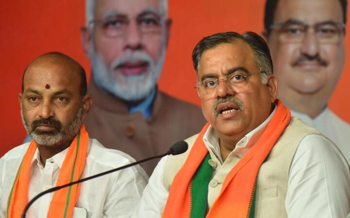 బండి సంజయ్ మాటలను వక్రీకరించి ప్రచారం
