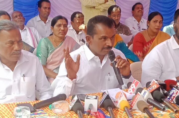 ఆత్మగౌరవం కోసమే బిఆర్ఎస్ కు రాజీనామాలు