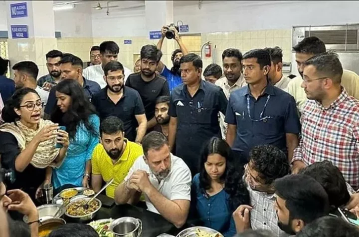 రాహుల్‌ గాంధీకి ఢిల్లీ యూనివర్సిటీ నోటీసులు