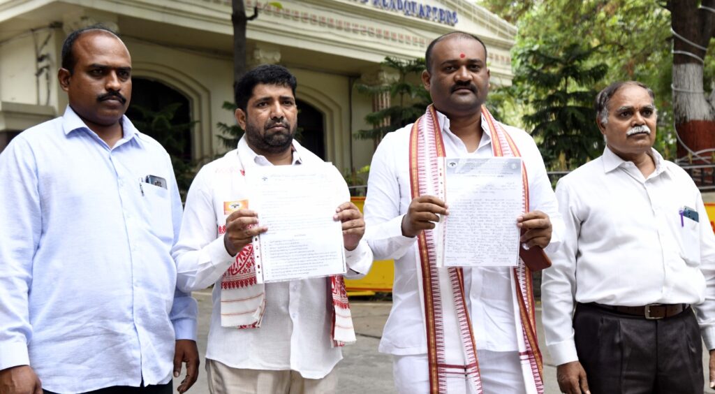 గో అక్రమ రవాణాపై చర్యలకు డిజిపి హామీ