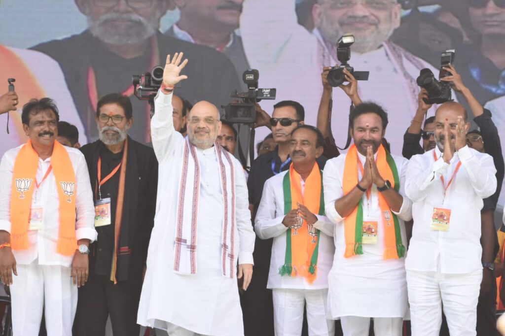 కేసీఆర్ ను గద్దె దించుదాం రండి.. అమిత్ షా కేసీఆర్ ను గద్దె దించుదాం రండి.. అమిత్ షా