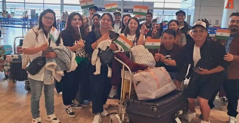 ఇజ్రాయెల్ నుంచి భారత్కు చేరుకున్న అయిదో విమానం ఇజ్రాయెల్ నుంచి భారత్కు చేరుకున్న అయిదో విమానం