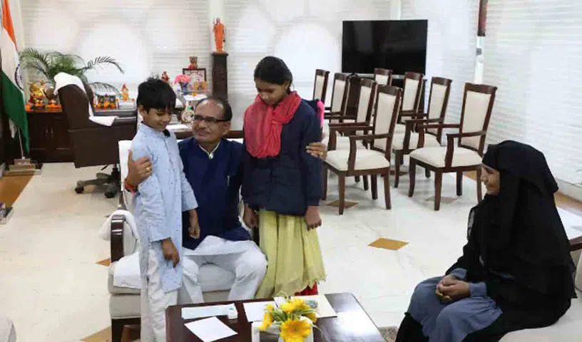 బీజేపీకి ఓటు వేసినందుకు ముస్లిం మహిళను కొట్టిన బంధువు