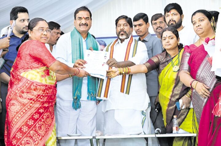 తెలంగాణలో ప్రజాపాలనకు విశేష స్పందన