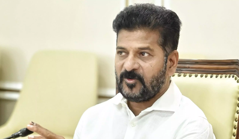 6 గ్యారంటీలపై రేవంత్ రెడ్డి యూ టర్న్ 6 గ్యారంటీలపై రేవంత్ రెడ్డి యూ టర్న్