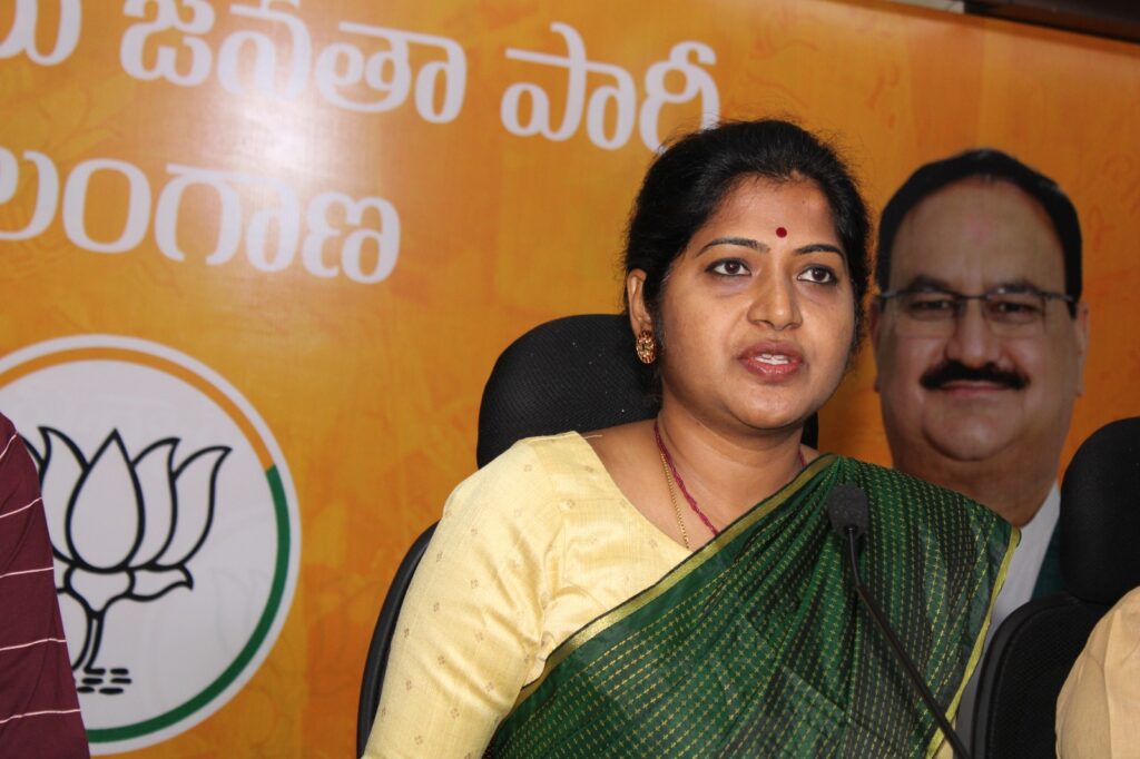 ఆరు గ్యారంటీలకు బడ్జెట్ లో ఎన్ని నిధులు కేటాయిస్తారు? ఆరు గ్యారంటీలకు బడ్జెట్ లో ఎన్ని నిధులు కేటాయిస్తారు?