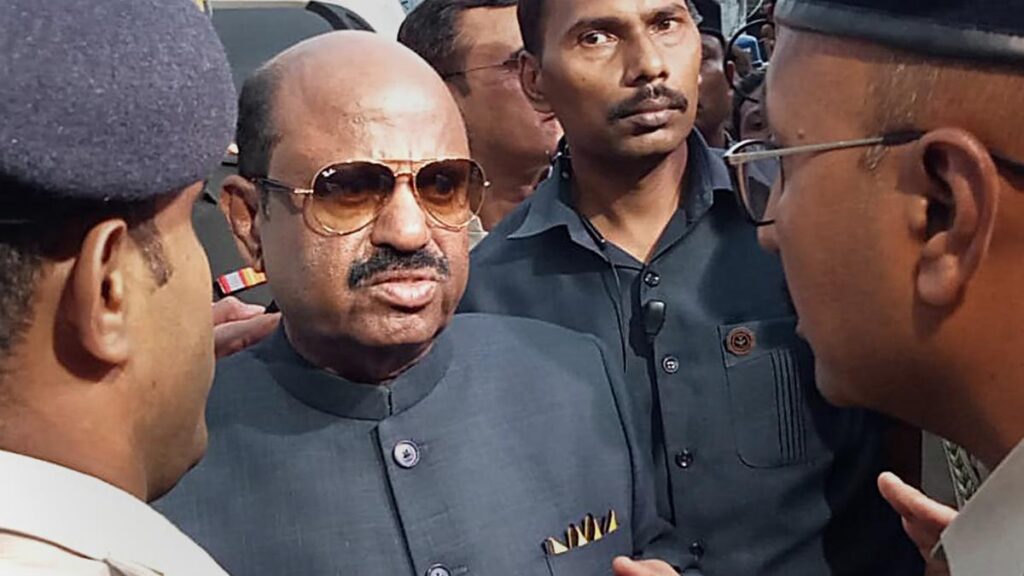 దుమారం రేపుతున్న బెంగాల్ గవర్నర్ పై లైంగిక ఆరోపణలు