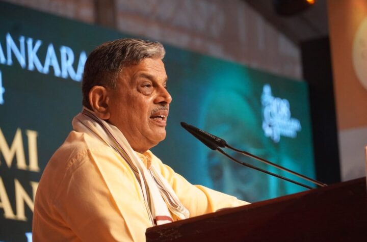 స్వామి చిన్మయానంద ఓ ఆధ్యాత్మిక విప్లవకారుడు