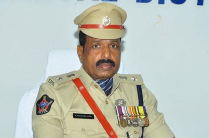 అల్లు అర్జున్ పర్యటనతో నంద్యాల ఎస్పీపై వేటు