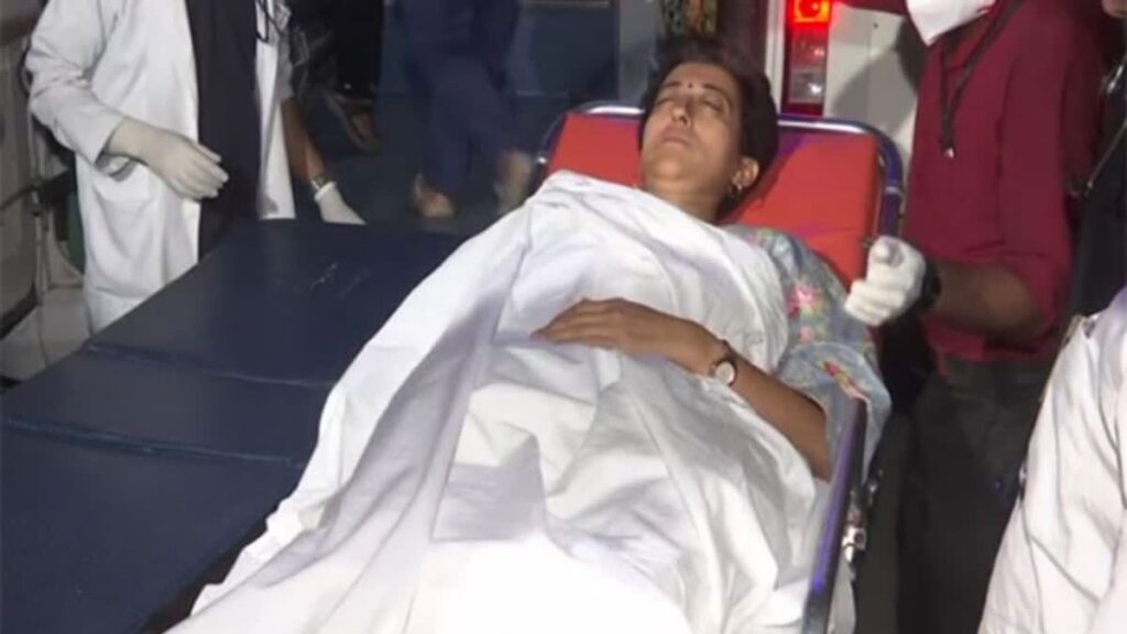 క్షీణించిన ఢిల్లీ మంత్రి ఆతిశీ ఆరోగ్యం.. దీక్ష విరమణ క్షీణించిన ఢిల్లీ మంత్రి ఆతిశీ ఆరోగ్యం.. దీక్ష విరమణ