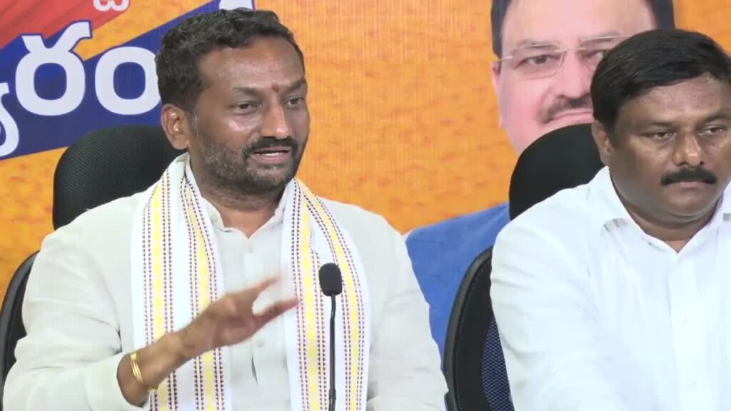 25 రోజుల్లో కేసీఆర్, హరీశ్ లను అరెస్ట్ చేయండి
