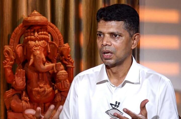 క్రియాశీల రాజకీయాల నుంచి తప్పుకున్న వీకే పాండియన్‌