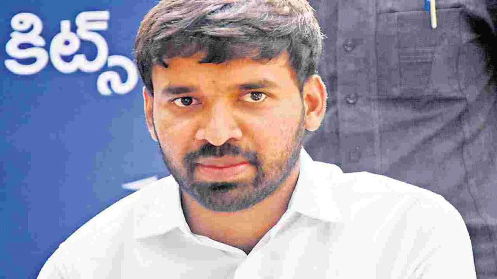వైసీపీ నేత చెవిరెడ్డి మోహిత్ రెడ్డి అరెస్ట్ వైసీపీ నేత చెవిరెడ్డి మోహిత్ రెడ్డి అరెస్ట్