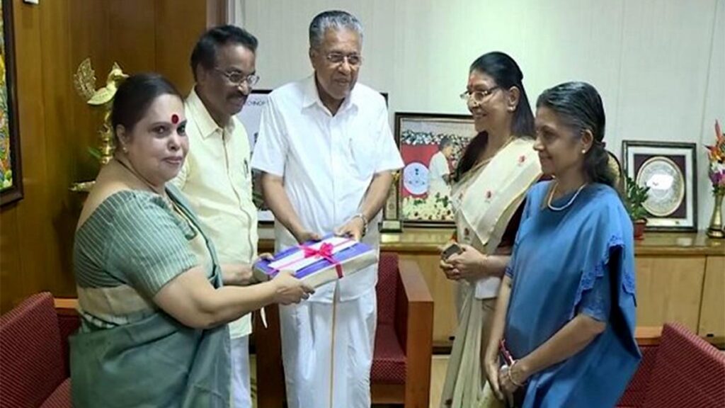 హేమ కమిటీ ఇచ్చిన నివేదికపై కేరళ ప్రత్యేక కమిటీ హేమ కమిటీ ఇచ్చిన నివేదికపై కేరళ ప్రత్యేక కమిటీ
