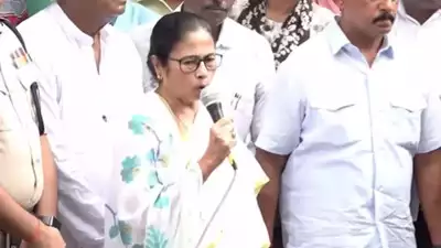 వైద్యుల  బదిలీపై దుమారం రేగడంతో మమతా వెనుకడుగు