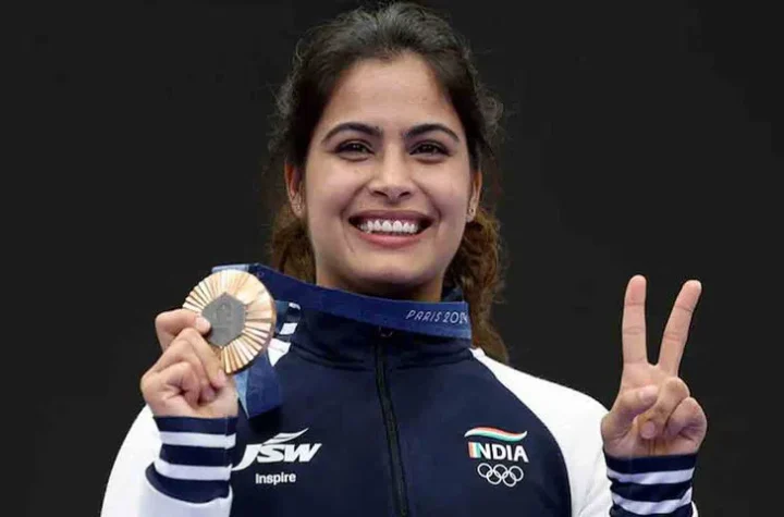 ఒలింపిక్స్ ముగింపు వేడుక‌ల్లో ప‌తాక‌ధారిణిగా మ‌నూభాక‌ర్‌