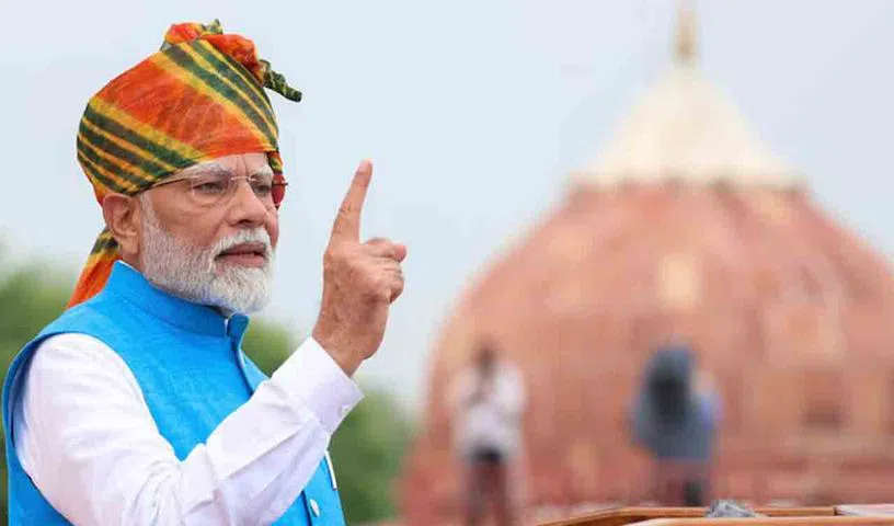 ఎర్రకోట నుంచి సుదీర్ఘ ప్రసంగంతో మోదీ రికార్డు