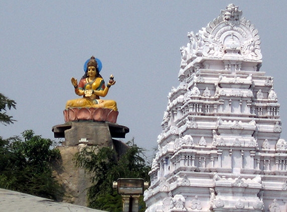 బాస‌ర స‌ర‌స్వ‌తి ఆల‌య అభివృద్ధి పట్ల నిర్లక్ష్యం