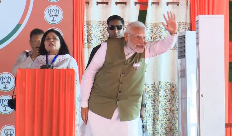 కశ్మీర్ యువతకు ప్రజాస్వామ్యంపై విశ్వాసం కశ్మీర్ యువతకు ప్రజాస్వామ్యంపై విశ్వాసం
