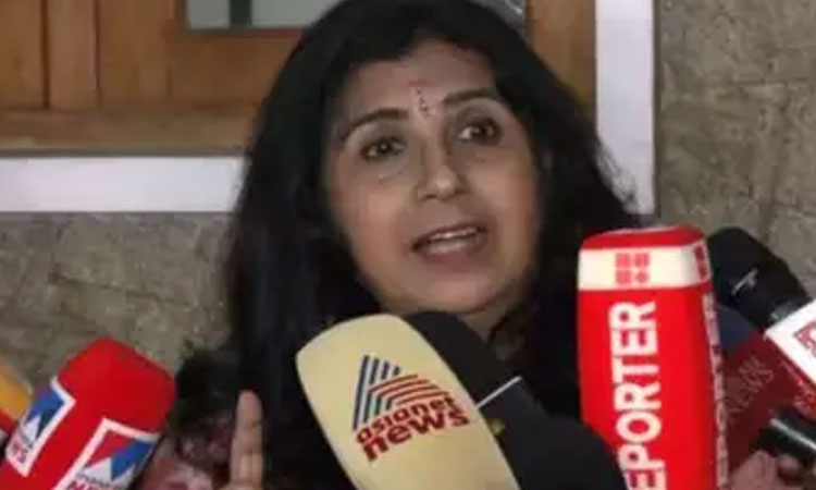 కాంగ్రెస్ లో లైంగిక వేధింపులు… ఆరోపించిన నేత బహిష్కరణ!