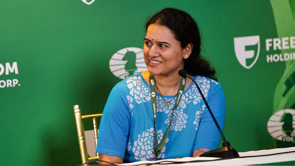 ప్రపంచ వేదికపై సత్తాచాటిన కోనేరు హంపి