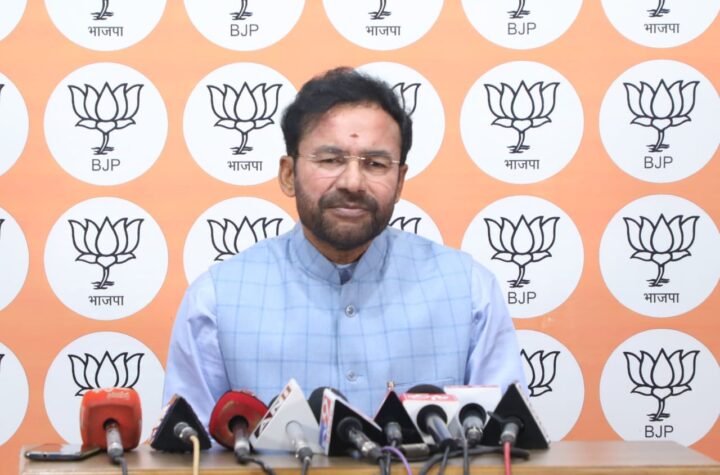 రేవంత్ రెడ్డి రాజ్ భవన్ ముందు ధర్నా చేయడం విడ్డూరం