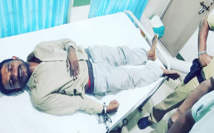 లగచర్ల గిరిజన రైతుకు సంకేళ్లపై ఆగ్రవేశాలు
