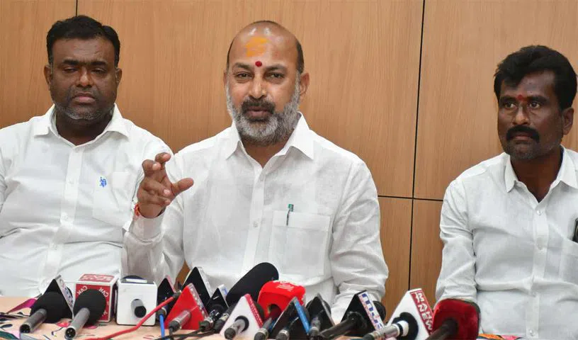 ఫీజ్ బకాయిలపై సంక్రాంతి తర్వాత మహోద్యమమే ఫీజ్ బకాయిలపై సంక్రాంతి తర్వాత మహోద్యమమే