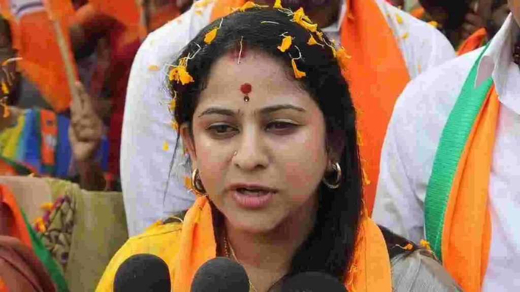 అమిత్ షా వీడియోతో బిజెపిని బూచిగా చూపే యత్నం అమిత్ షా వీడియోతో బిజెపిని బూచిగా చూపే యత్నం