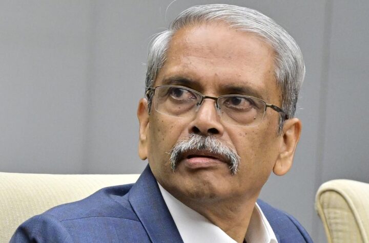 ఇన్ఫోసిస్ సహ వ్యవస్థాపకుడిపై ఎస్సీ, ఎస్టీ అట్రాసిటీ కేసు