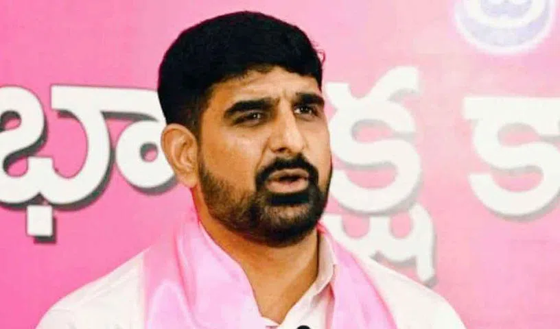 బీఆర్ఎస్ ఎమ్మెల్యే పాడి కౌశిక్రెడ్డి అరెస్ట్ బీఆర్ఎస్ ఎమ్మెల్యే పాడి కౌశిక్రెడ్డి అరెస్ట్
