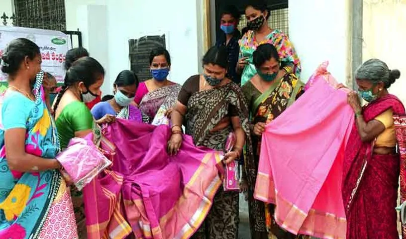 బతుకమ్మ చీరల పథకం రద్దు చేసిన ప్రభుత్వం బతుకమ్మ చీరల పథకం రద్దు చేసిన ప్రభుత్వం