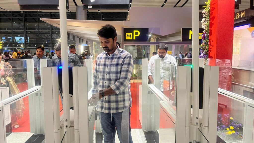 శంషాబాద్​​ ఎయిర్​పోర్ట్​లో ఇకపై సులభంగా ఇమ్మిగ్రేషన్