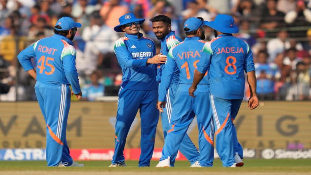 2-0తో వన్డే సిరీస్ టీమ్ ఇండియా వశం 2-0తో వన్డే సిరీస్ టీమ్ ఇండియా వశం